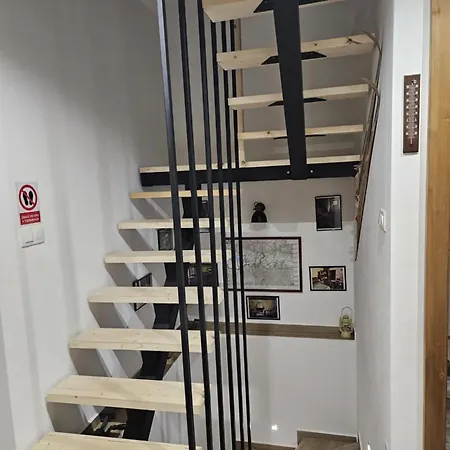 Partizanka Шале *