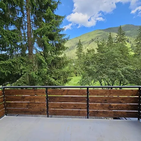 Partizanka シャレー *